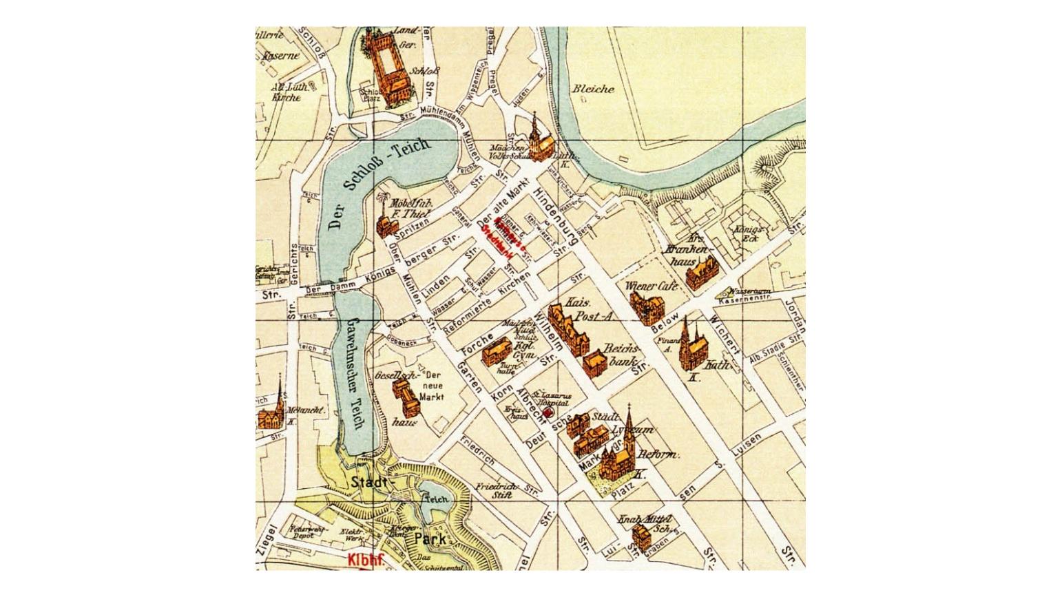 Fragment of the 1920 map of Insterburg showing the central area with the castle and churches marked in red.